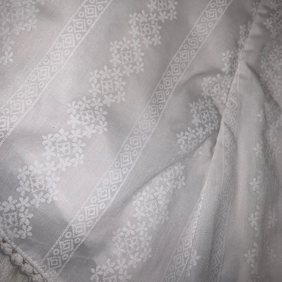 TOBI | Deep V White Plunge Romper - Picture 5 of 5